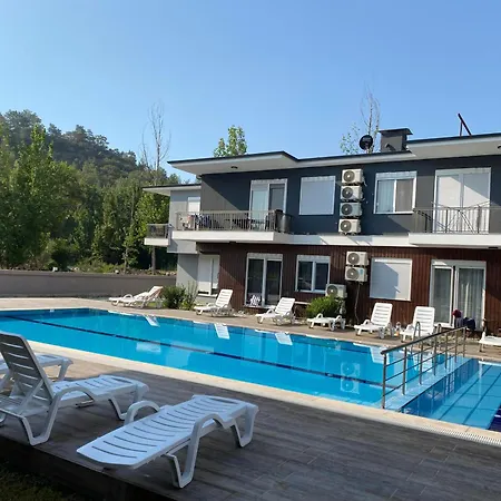 Holiday home Palmiye Havuzlu Dag Manzarali Goeynuek Kemer *