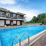 Vakantiehuis Palmiye Havuzlu Dag Manzarali Goeynuek Kemer