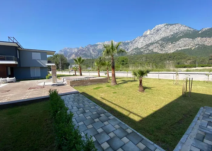 Ferienhaus Palmiye With Pool In Goeynuek