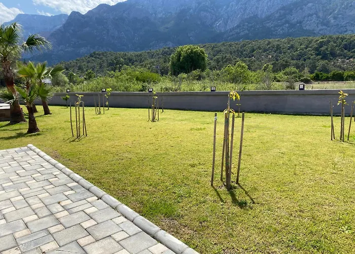 Dom wakacyjny Palmiye With Pool In Goeynuek Antalya
