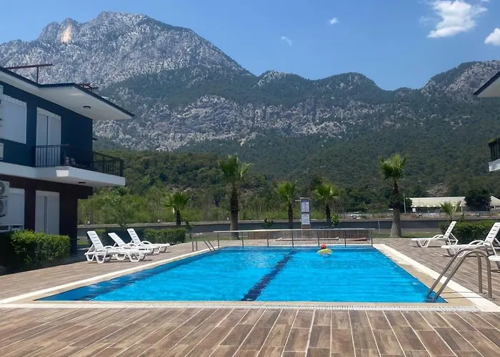 Palmiye With Pool In Goeynuek Ferienhaus *