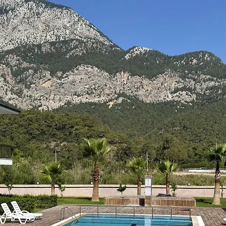 度假居 Palmiye Havuzlu Dag Manzarali Goeynuek Kemer