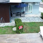 Semesterbostad Palmiye Havuzlu Dag Manzarali Goeynuek Kemer Antalya